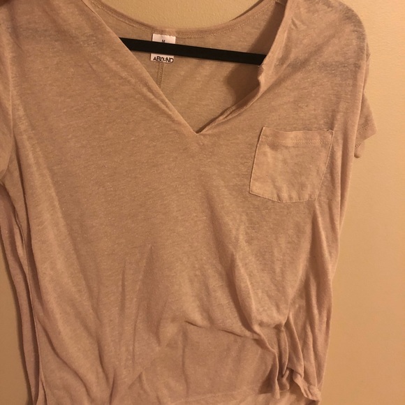 Beige V-neck - Picture 1 of 1